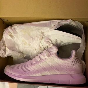 Swift Run J White Adidas